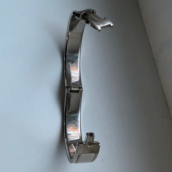 Authentic Hermes Clic H Bracelet- White Enamel - Picture 7 of 7